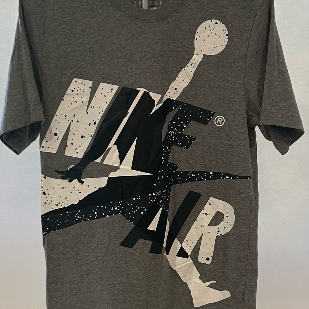 MLT006 Nike Air Men's Gray black and white T-Shirt Small